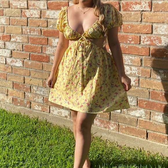 Dress✨ - Picture 5 of 5